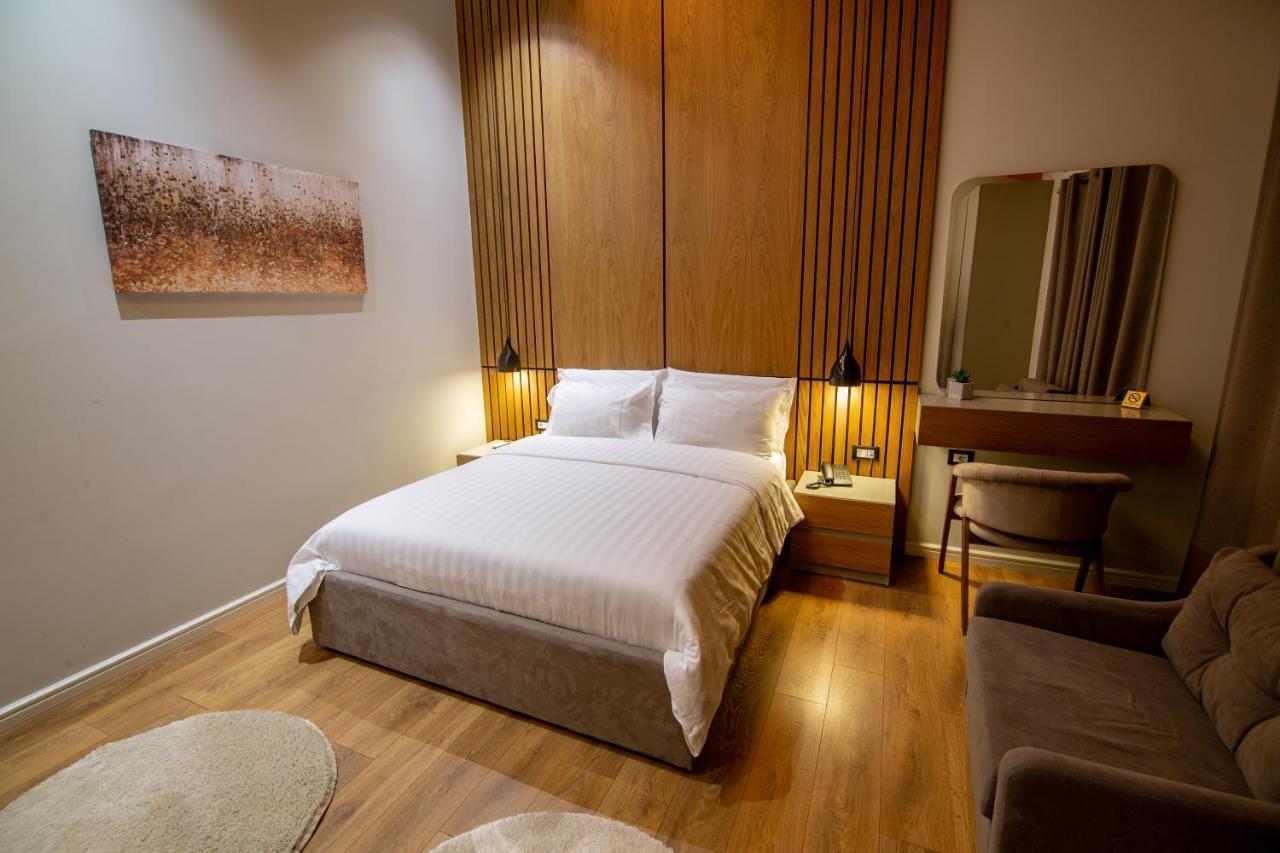 Tree Hotel Korce Exterior foto